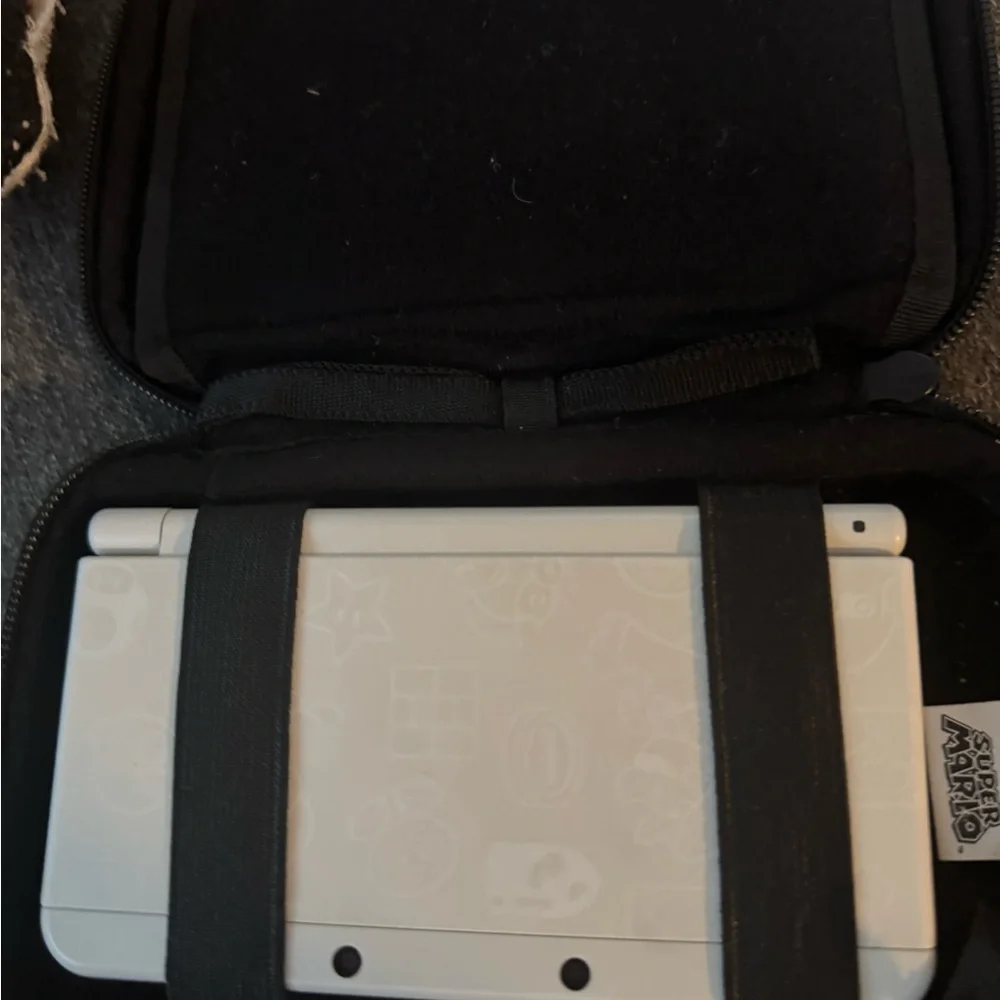 Nintendo 3DS XL in Cream with Colorful Buttons